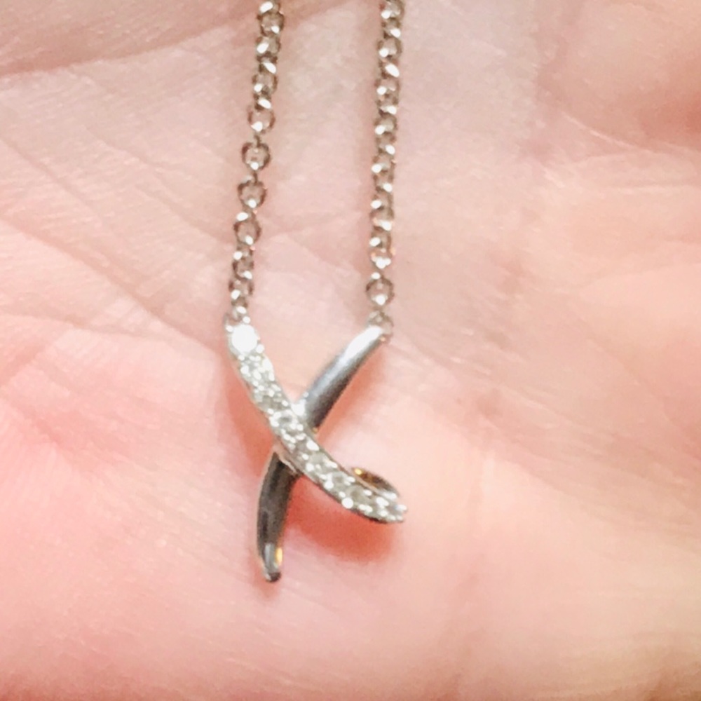 ❌❌❌SOLD❌❌❌ .22 CTW GENUINE DIAMOND HUGS (X) NECKLA - Picture 7 of 10